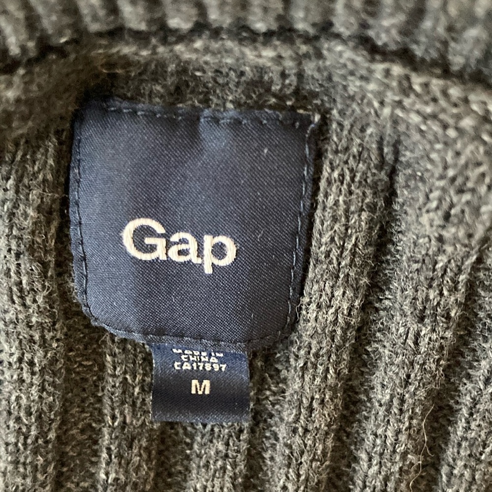Gap Gray Knit Sweater